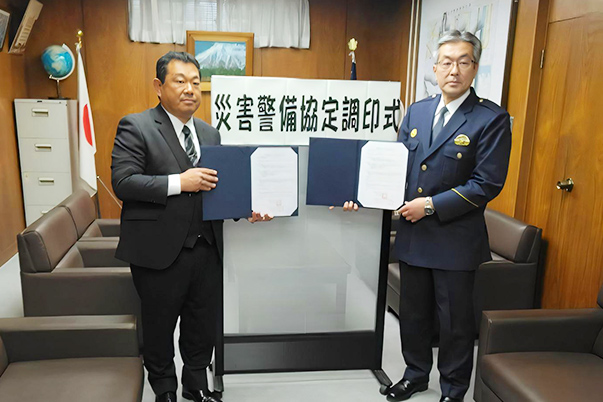 品川警察署との「大規模災害における応急対策に関する協定」の調印式の様子